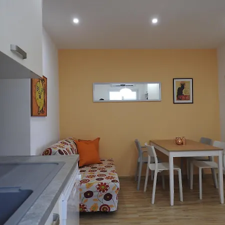 Carob Tree Appartement *